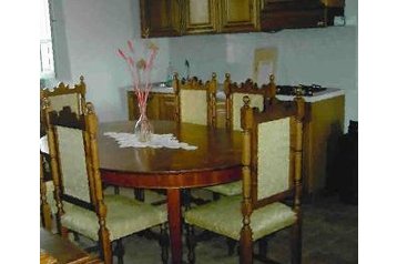 Italia Privát Trassilico, Esterno